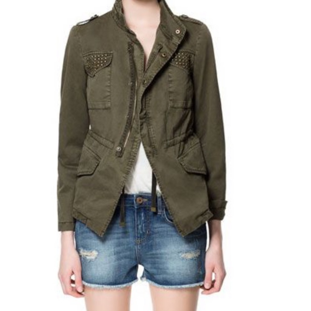 🎉🎉HP🎉🎉 ZARA Studded Jacket with pockets